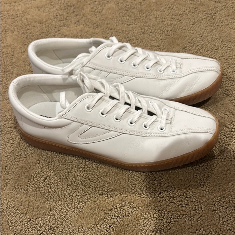 Tretorn Classic White Leather Sneakers size 7.5 womans
